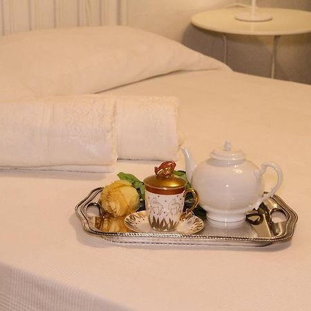Апартаменты Abitare Il Borgo Piazza Del Popolo Кастаньето-Кардуччи Экстерьер фото